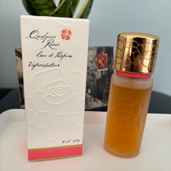 Houbigant Quelques Roses - Picture 2 of 5